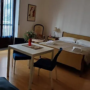 Habitación en casa particular Da Mary